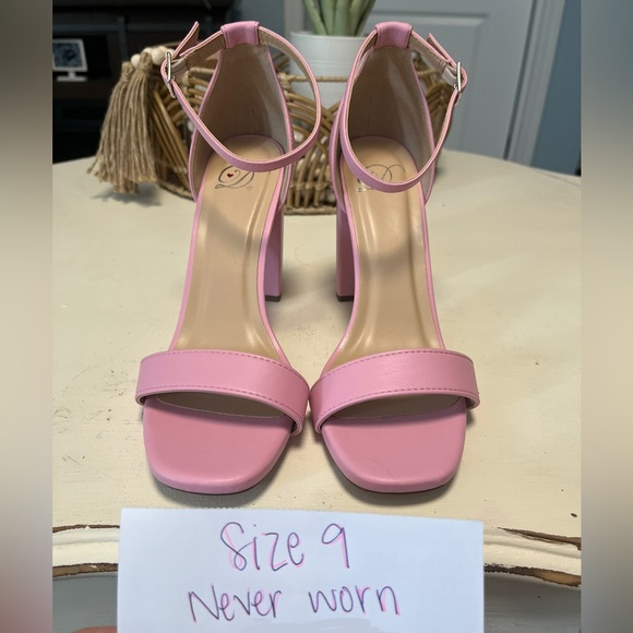 Pink Heels - Picture 2 of 2
